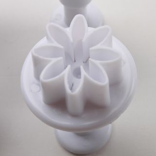 USD $ 4.79   Chrysanthemum Pattern Cake and Cookies Cutter Mold with