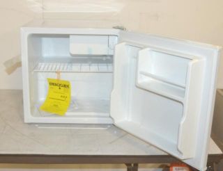 Kenmore 91882 Compact Refrigerator