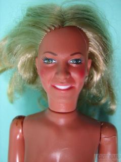 Vintage Kenner 1976 Bionic Woman Barbie Doll w Clothes