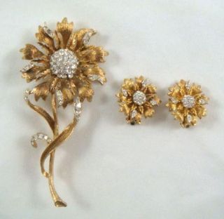 Vintage Kramer Designer Rhinestone Gold Tone Floral Brooch Pin Earring