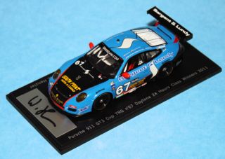 Daytona 24 Rolex 2011 1st Signed W. Henzler PORSCHE 911 GT3 CUP TRG