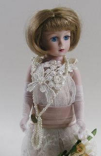 Madame Alexander Doll 27335 Margaret Honeymoon Trunk