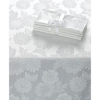 Linens, Dinner Party Medley White 60 x 104 Tablecloth with 8 Napkins
