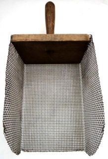 vintage Sifter Scoop Mesh Wire Basket Wood Handle Farm Country