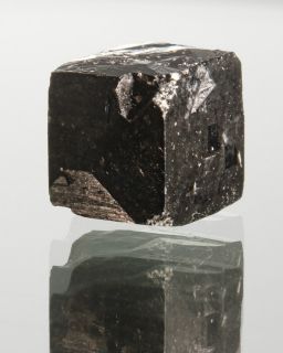 13mm Sharp Cubic Magnetite Crystals ZCA Mine NY