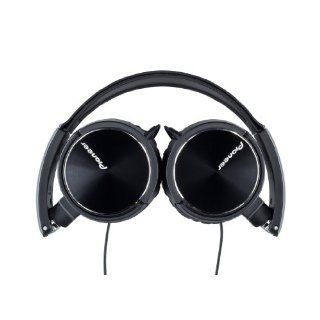 Compact, lightweight folding design with DJ style swiveling ear cup s