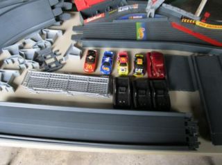 Daytona 500 Mattel Hot Wheels Motorized Super Speedway Race Track Set