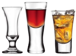 Likör Glas Trinkglas Gläser 12 er Schnaps Kräuterschnaps Aperitif