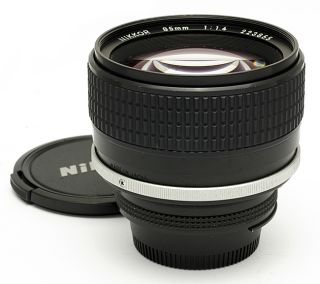 Nikon Nikkor AiS 1.4/85 mm #223855