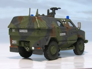 Roco Minitanks KMW ATF Dingo 1 Feldjäger FJg 4x4 H0 187