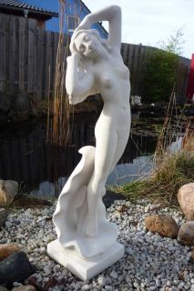 Frauenskulptur Erotik Akt Gartenfigur Steinfigur Riesig