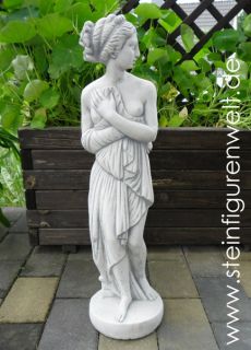 Statue Skulptur Frau mit Tuch Steinfigur Steinguss frostfest