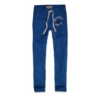 Supersoft, iconic Hollister logo applique with embroidery at left leg