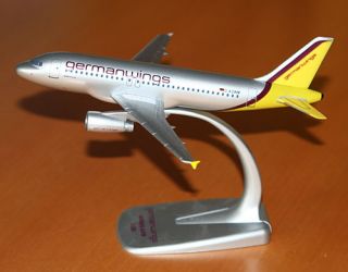 Germanwings Airbus A319 1200 Herpa Wooster Modell NEU FlugzeugModell