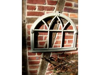 Stallfenster Gußeisenfenster Eisenfenster zum Klappen Gotik