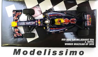 43 Minichamps Red Bull Renault RB6 GP Brasil Vettel 2010 with figure