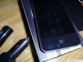 Apple iPhone 4 16 GB   Schwarz + viel Drumherum