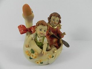 Engel mit Junge in Boot sitzend,11 cm Polyresin Figur,Schutz Engel,NEU