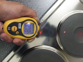 Infrarot Thermometer mit Laser Zielstrahl A651