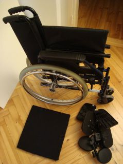 Leichtgewicht  Falt  Rollstuhl Meyra 1.751 kaum gebraucht