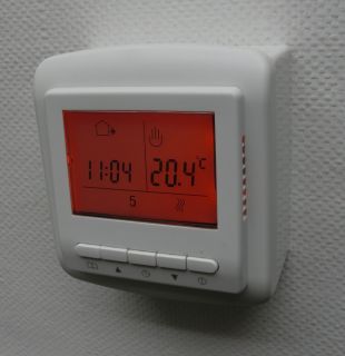 Digital Thermostat AUFPUTZ programmierbar 230V 16A #ap731
