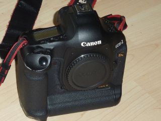 Canon EOS 1Ds Mark III 21.1 MP Digitalkamera   Schwarz (Nur Gehäuse
