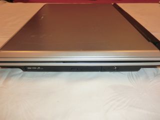Asus Z83SV 17 Notebook, ohne HDD, 1GB RAM, ungetestet Defekt?