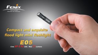 Fenix E05 Taschenlampe schwarz inklusive Batterien