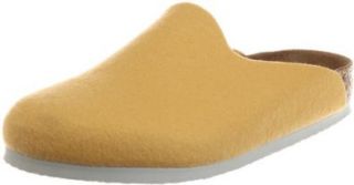 Clogs Amsterdam from Wool in Mustard with a regular insole Shoes