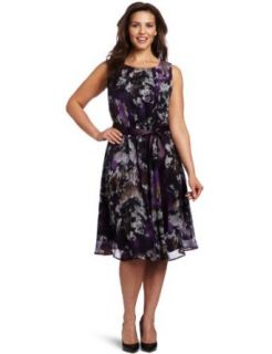 Jessica Howard Womens Plus Size Belted Pintuck Dress