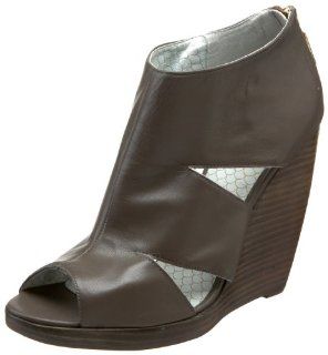 Matiko Womens Sloan Wedge Sandal,Grey,6 M US Shoes