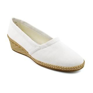 Easy Street Womens Sue Canvas Casual Shoes   Extra Wide