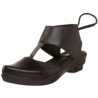 Antelope Womens 202 Closed Toe Sandal,Black,6 M US Shoes
