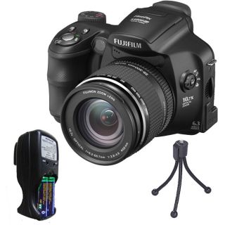Fuji S6000 6.3MP 10x Wide Zoom Digital Camera Kit (Refurbished